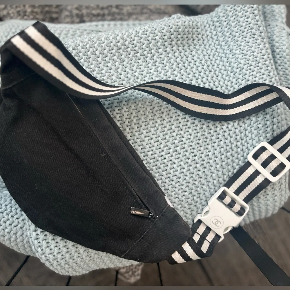 Chanel waist-bag - Picture 2 of 3